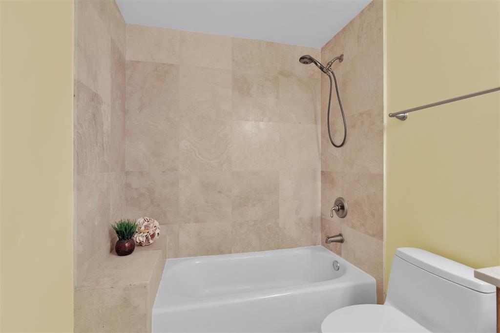 9 Northeast 20th Avenue, Unit 403 Deerfield Beach, FL 33441 - Photo 32 of 58