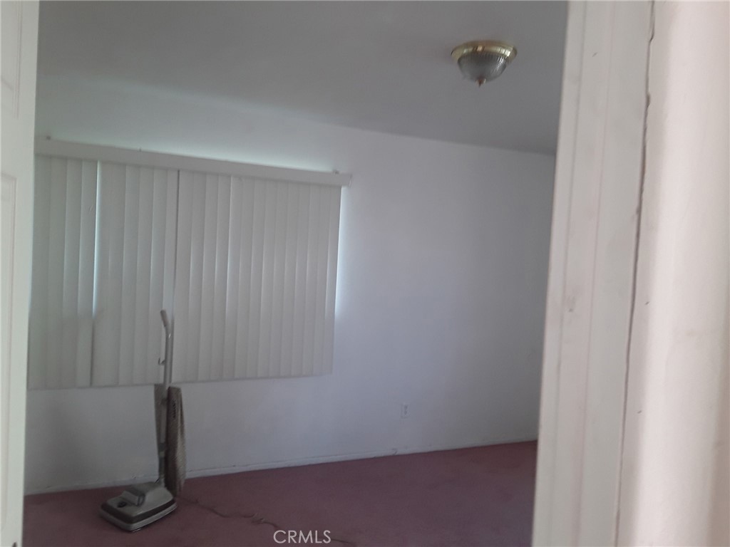 535 West Van Koevering Street Rialto, CA 92376 - Photo 7 of 8 bedroom