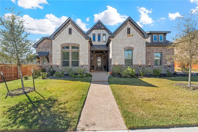 $574,900 | 2321 Paddington Way, Lorena, TX 76655