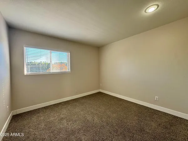 $825 | 1702 West Tuckey Lane, Unit 231, Phoenix, AZ 85015
