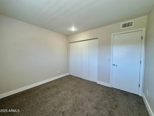 $825 | 1702 West Tuckey Lane, Unit 231, Phoenix, AZ 85015