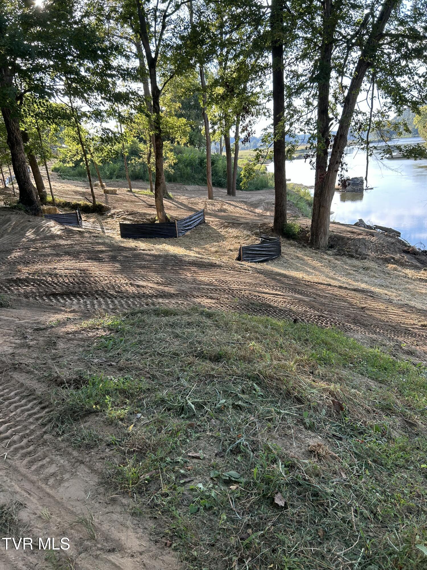 1633 Poplar Springs Road, Unit 6 Greeneville, TN 37743 - Photo 17 of 43 1D27E791-64DE-4D20-9E06-7748371DD1C1