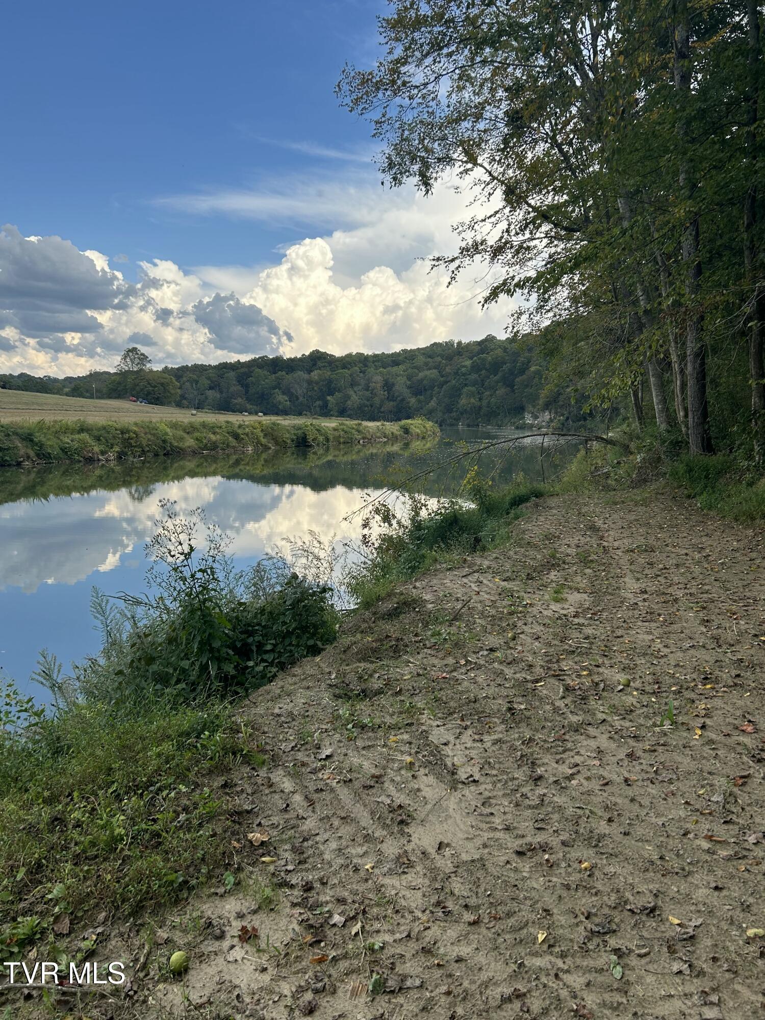 1633 Poplar Springs Road, Unit 6 Greeneville, TN 37743 - Photo 27 of 43 EB94836B-656E-4D88-AC61-203A172A0DB7