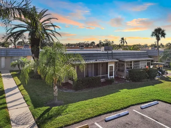 $1,500 | 1802 Bedford Terrace, Unit 182, Sun City Center, FL 33573