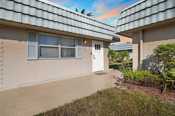 $1,500 | 1802 Bedford Terrace, Unit 182, Sun City Center, FL 33573