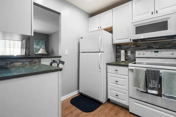 $1,500 | 1802 Bedford Terrace, Unit 182, Sun City Center, FL 33573