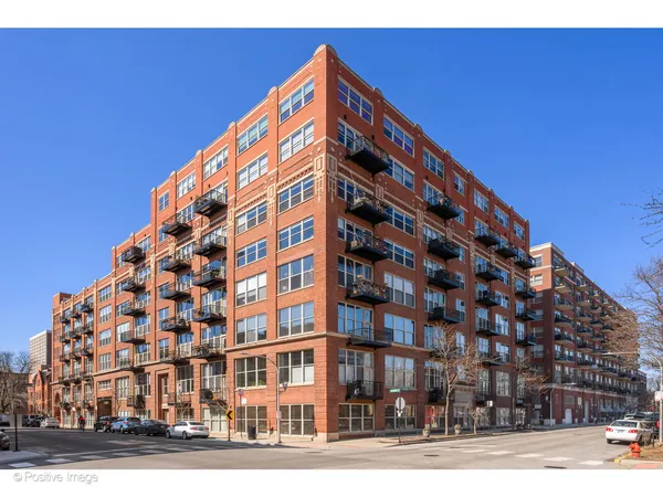 $285,000 | 1500 West Monroe Street, Unit 215, Chicago, IL 60607