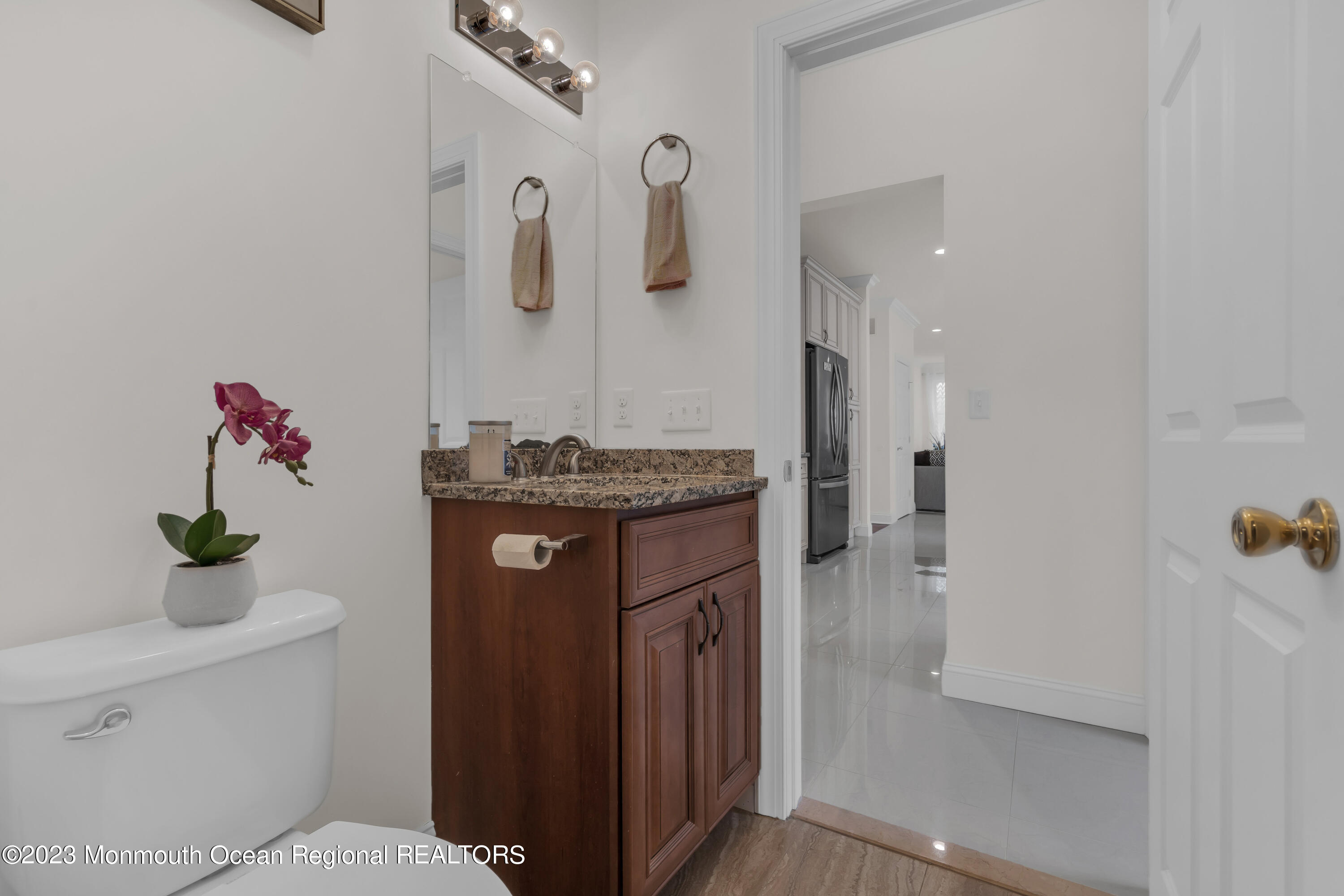 10 Hillcrest Road Morganville, NJ 07751 - Photo 20 of 36 041_dsc06514
