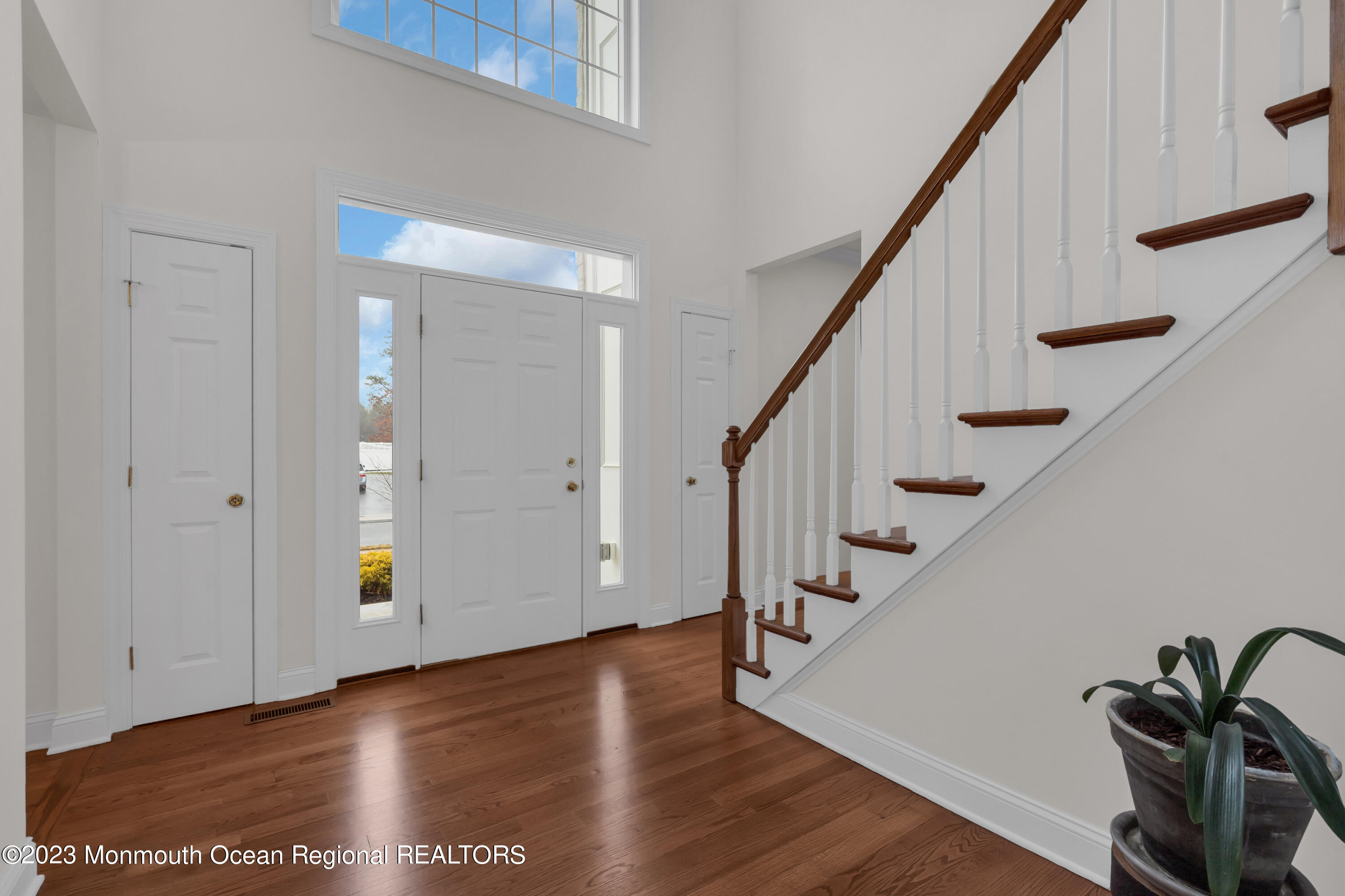 10 Hillcrest Road Morganville, NJ 07751 - Photo 5 of 36 018_dsc06389