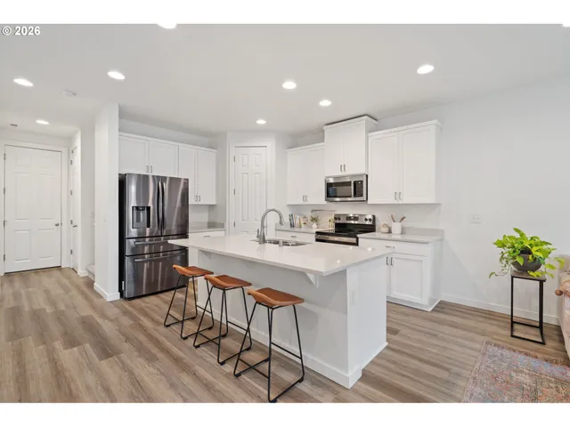 $479,900 | 3018 North Pioneer Canyon Drive, Ridgefield, WA 98642