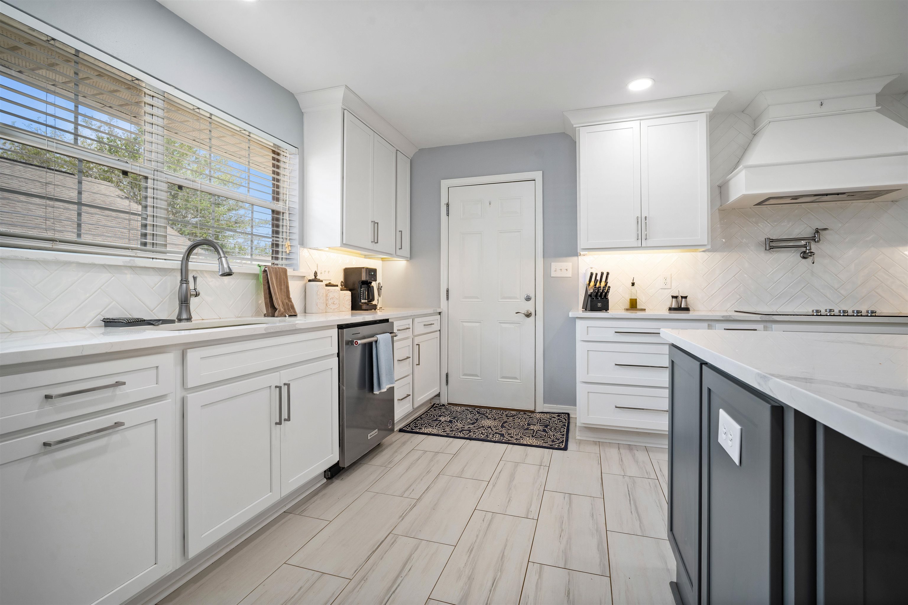 10713 Rigby Drive Mobile, AL 36695 - Photo 8 of 35 Kitchen
