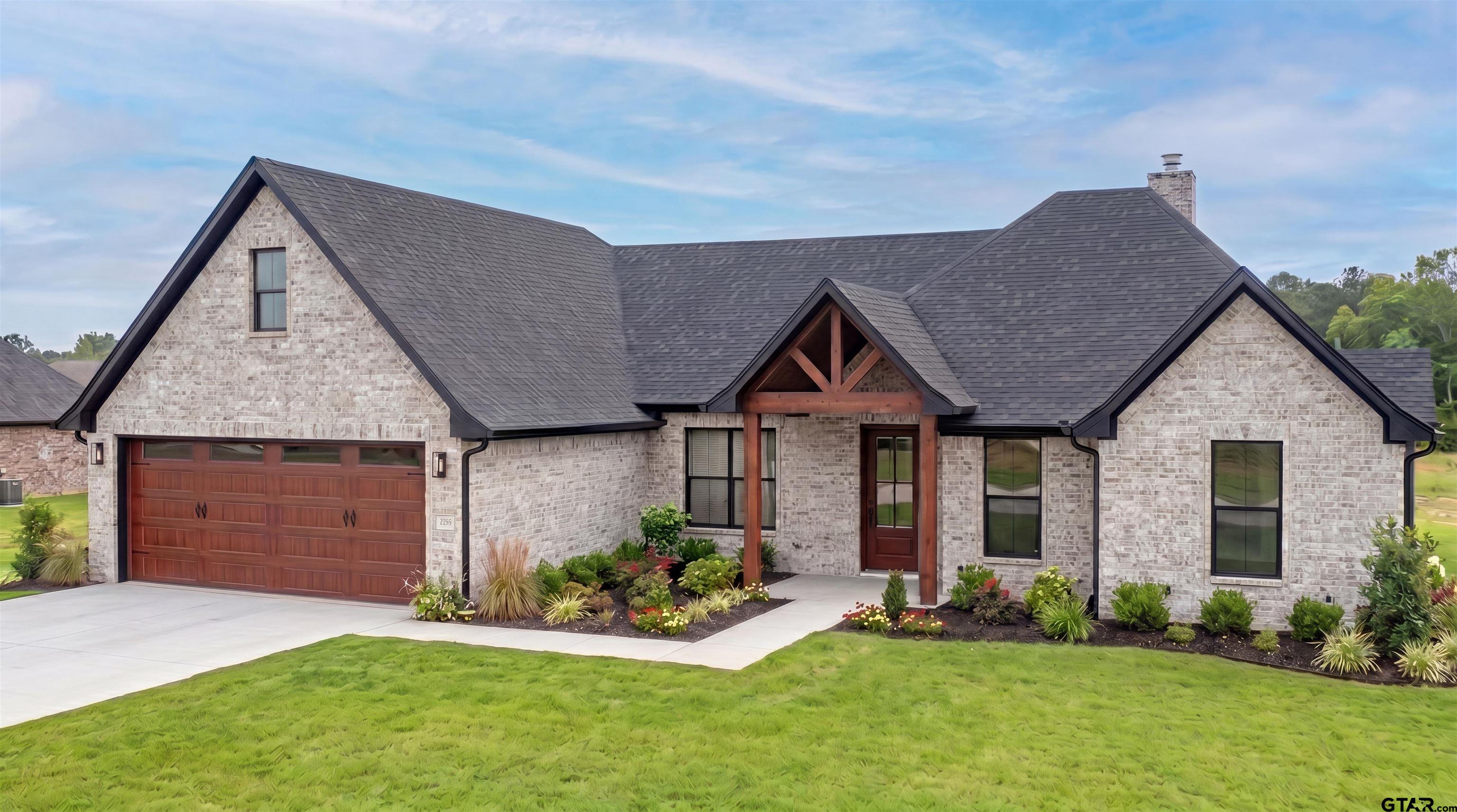 404 Small Oaks Road Kilgore, TX 75662 - Photo 1 of 34