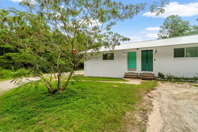 $1,400 | 248 4 Mile Road, Unit G, Freeport, FL 32439