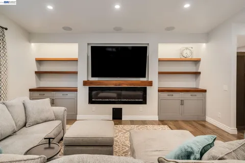 $1,899,950 | 7782 Castilian Road, Dublin, CA 94568