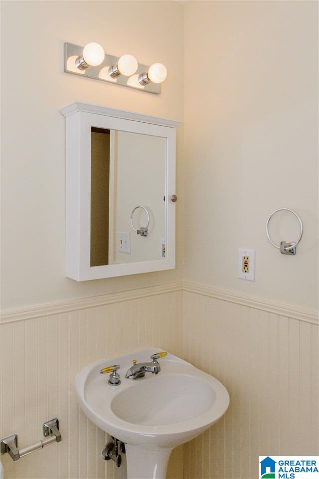 1423 Overlook Road Birmingham, AL 35209 - Photo 20 of 33