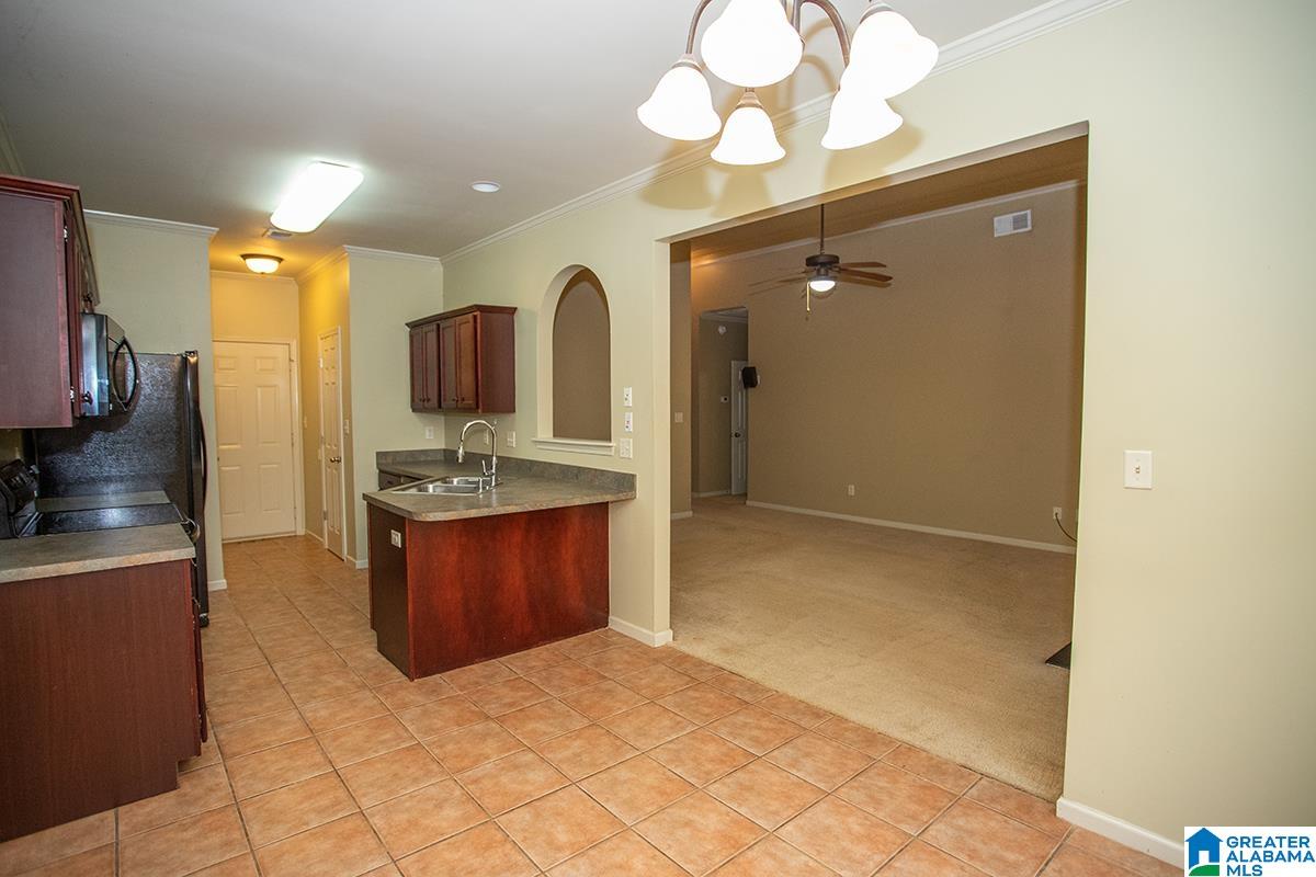 455 Summit Way Fultondale, AL 35068 - Photo 9 of 34