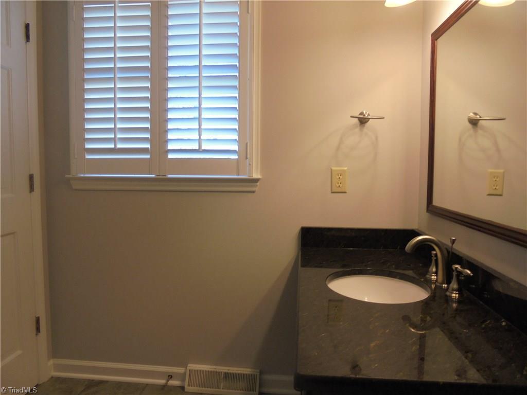 723 Guilford Road Jamestown, NC 27282 - Photo 20 of 30 Gallery Image 20