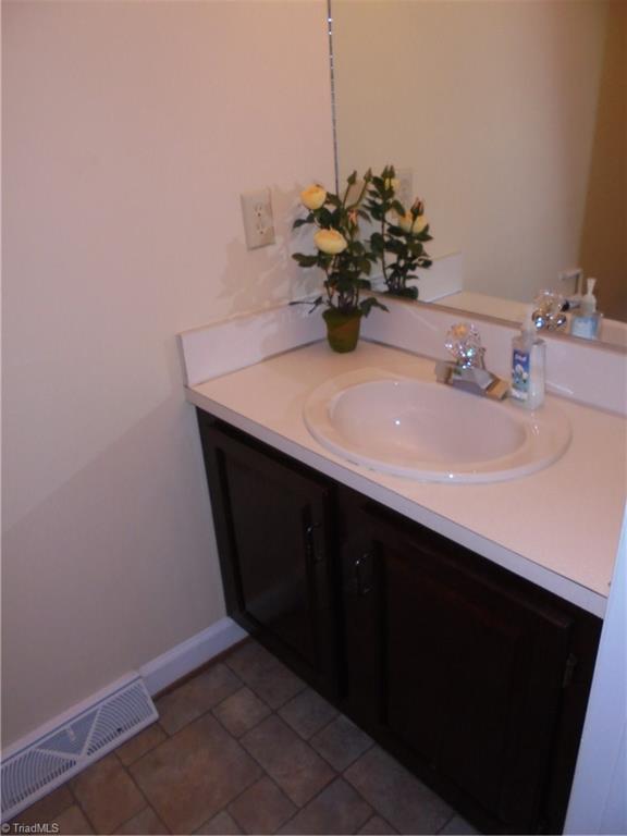 723 Guilford Road Jamestown, NC 27282 - Photo 26 of 30 Gallery Image 26