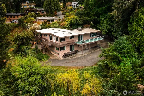 $1,335,000 | 7413 Soundview Drive, Edmonds, WA 98026