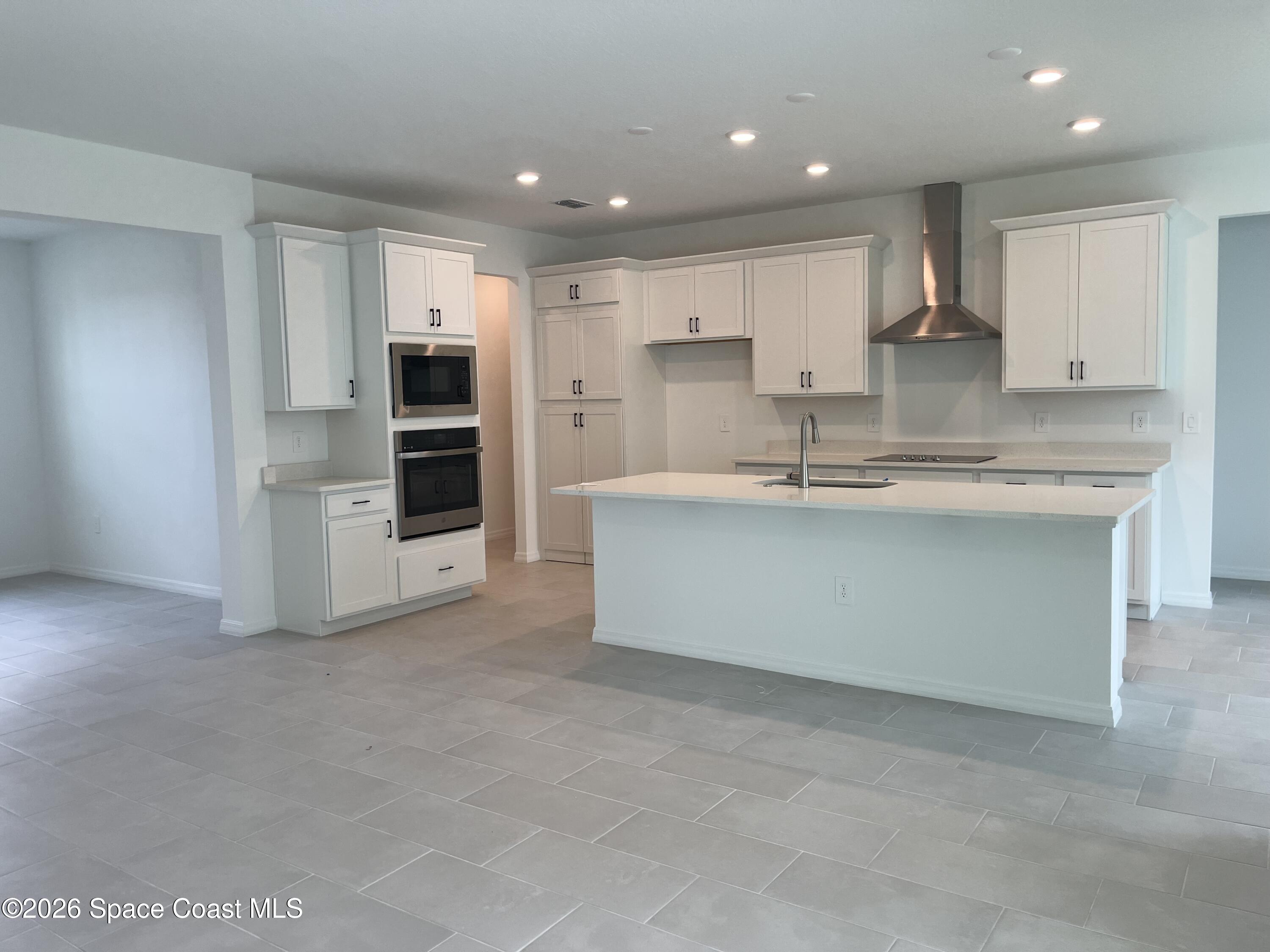 1423 Dunblane Way Northeast Palm Bay, FL 32905 - Photo 3 of 9 Kitchen