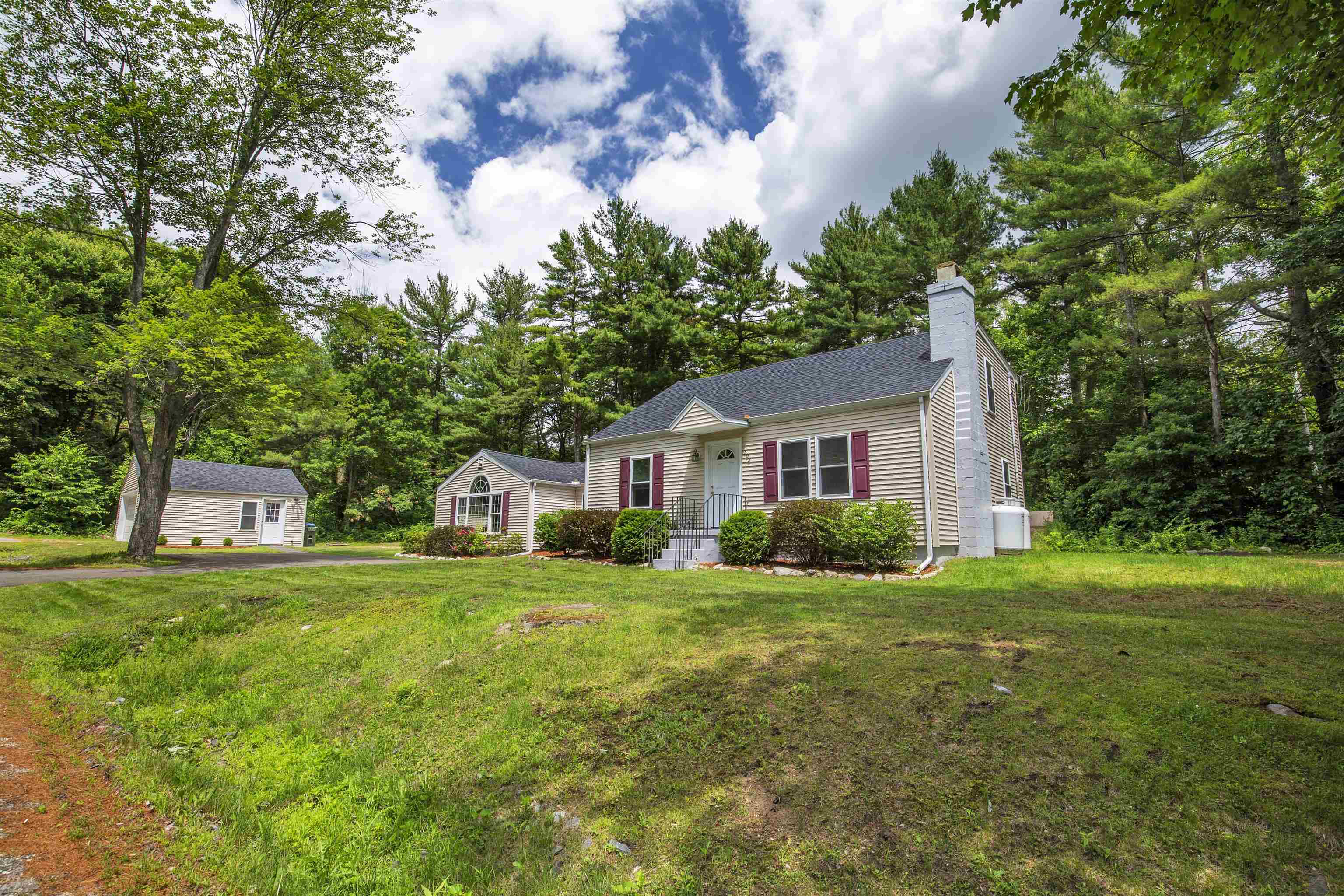 302 High Range Road Londonderry, NH 03053 - Photo 2 of 31