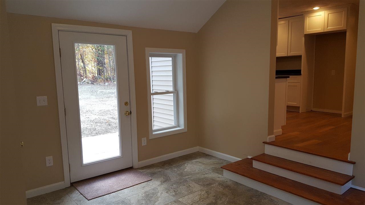 302 High Range Road Londonderry, NH 03053 - Photo 3 of 31