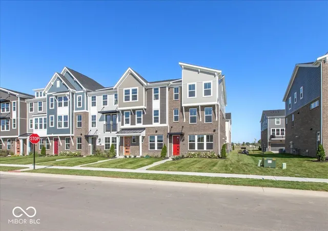 $368,990 | 7333 Bayview Run, McCordsville, IN 46055