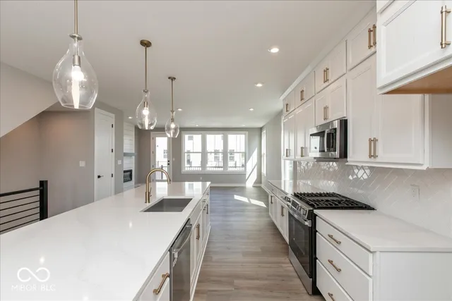 $368,990 | 7333 Bayview Run, McCordsville, IN 46055