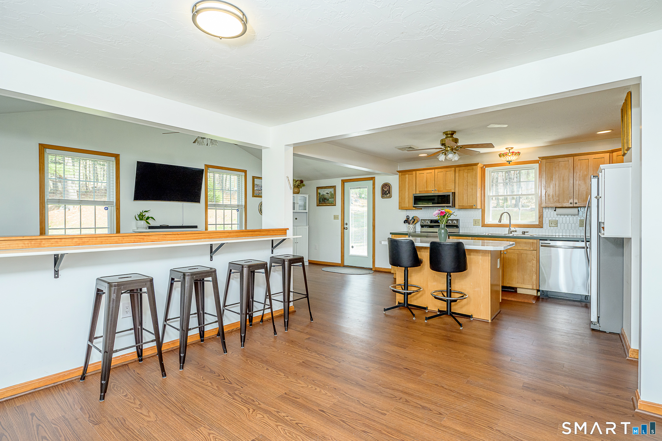 189 Wilsonville Road Thompson, CT 06255 - Photo 4 of 40