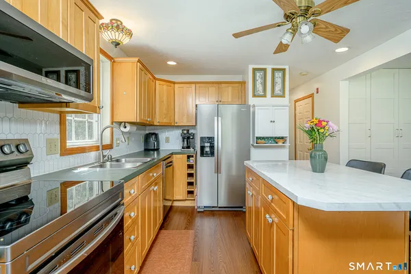 $399,000 | 189 Wilsonville Road, Thompson, CT 06255