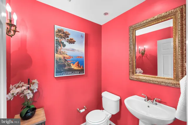 $735,000 | 5129 Donovan Drive, Alexandria, VA 22304