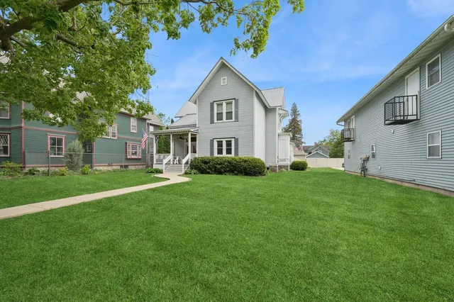 $1,500,000 | 1128 Wisconsin Street, Lake Geneva, WI 53147
