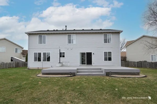 $3,250 | 2764 Olympic Court, Aurora, IL 60503