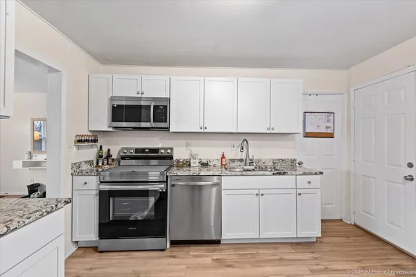 $175,000 | 288 West 17th Street, Chicago Heights, IL 60411
