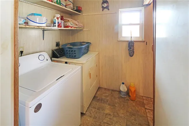 $249,900 | 103 West 3rd Street, Garden City, MO 64747