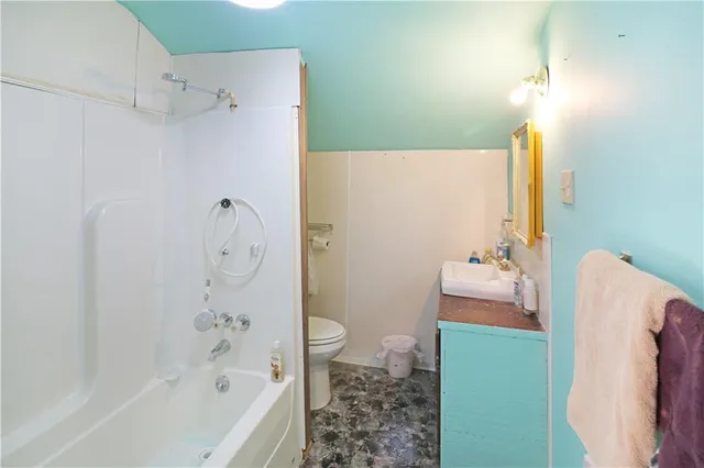 $249,900 | 103 West 3rd Street, Garden City, MO 64747