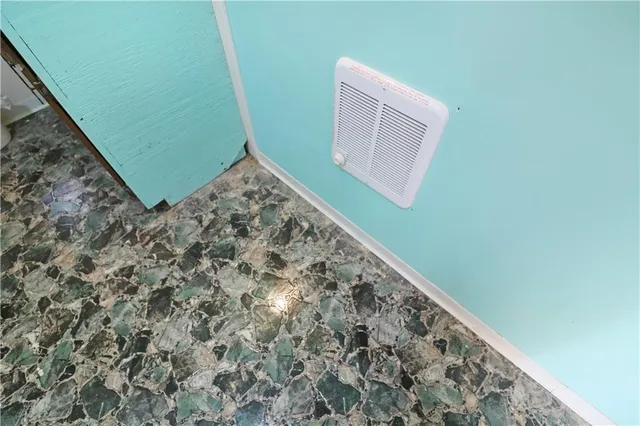 $249,900 | 103 West 3rd Street, Garden City, MO 64747