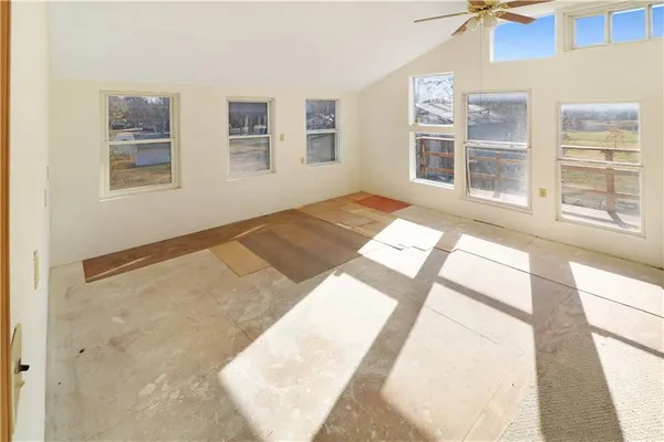 $249,900 | 103 West 3rd Street, Garden City, MO 64747