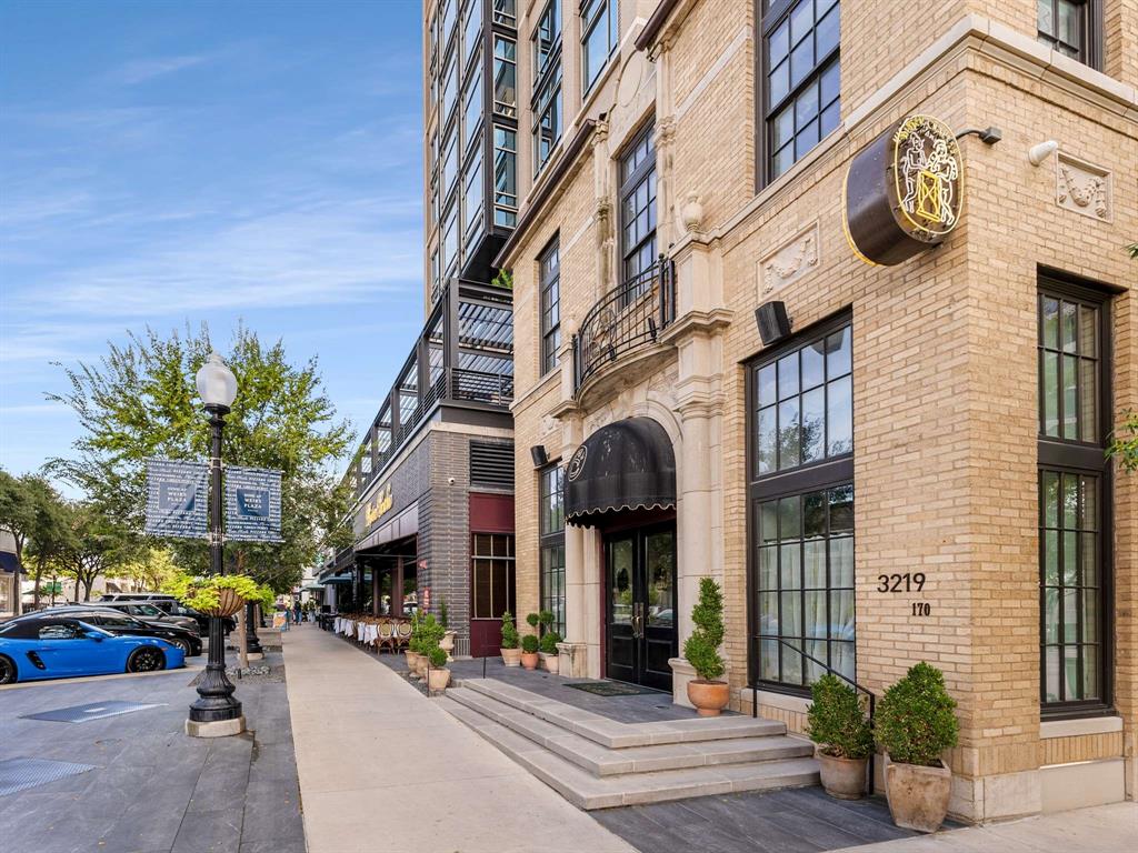 2015 North Prairie Avenue, Unit 202 Dallas, TX 75204 - Photo 37 of 40