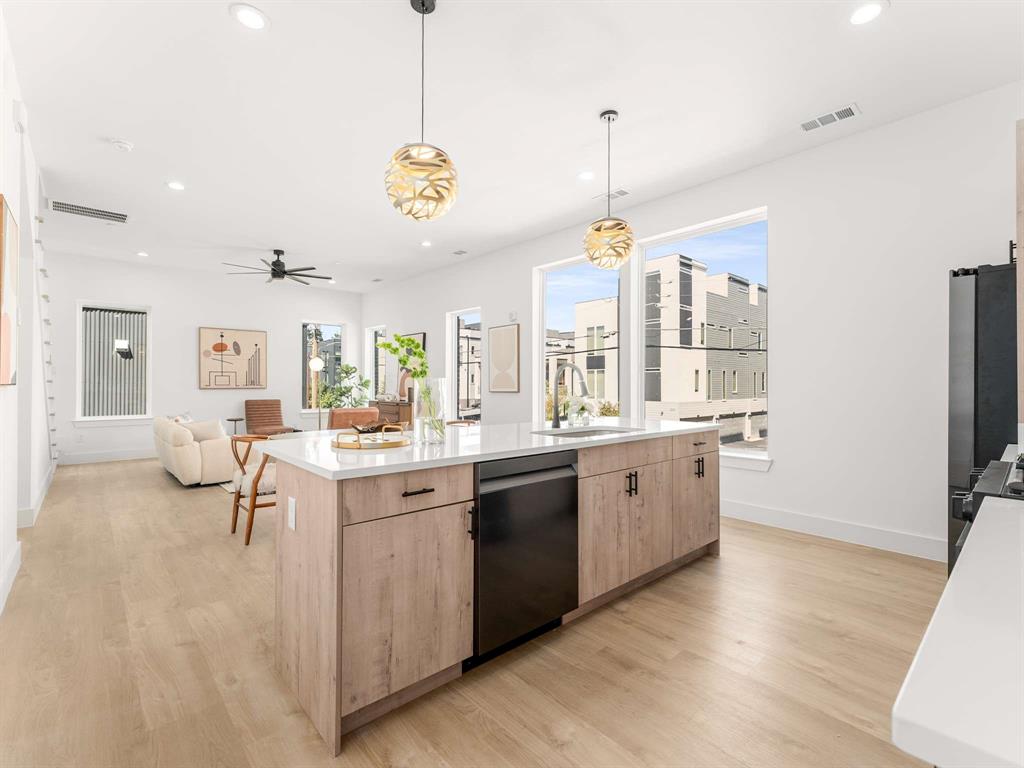 2015 North Prairie Avenue, Unit 202 Dallas, TX 75204 - Photo 5 of 40