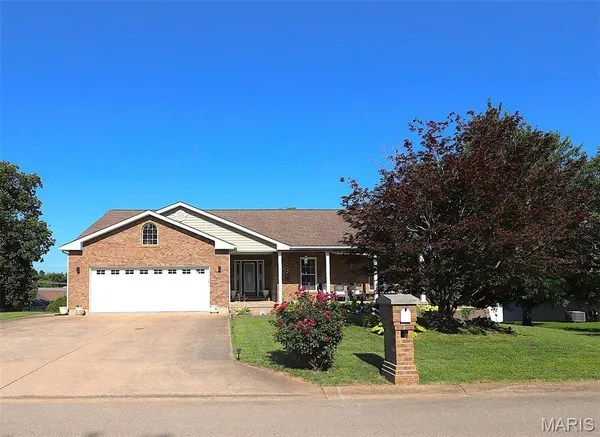 $365,000 | 1506 Justin Lane, Farmington, MO 63640