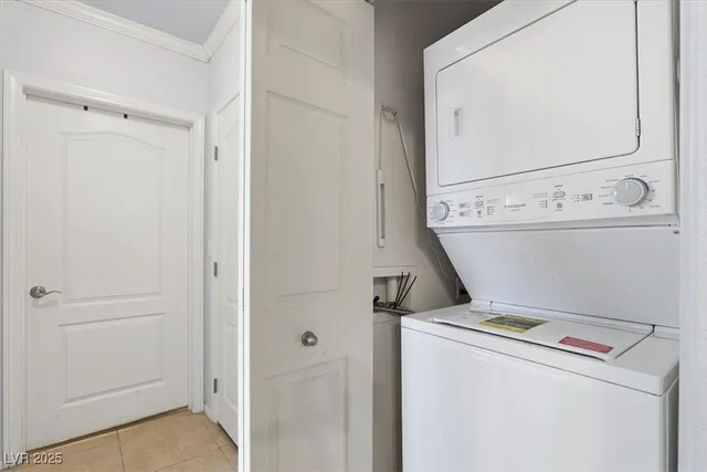 $300,000 | 8985 South Durango Drive, Unit 1082, Las Vegas, NV 89113