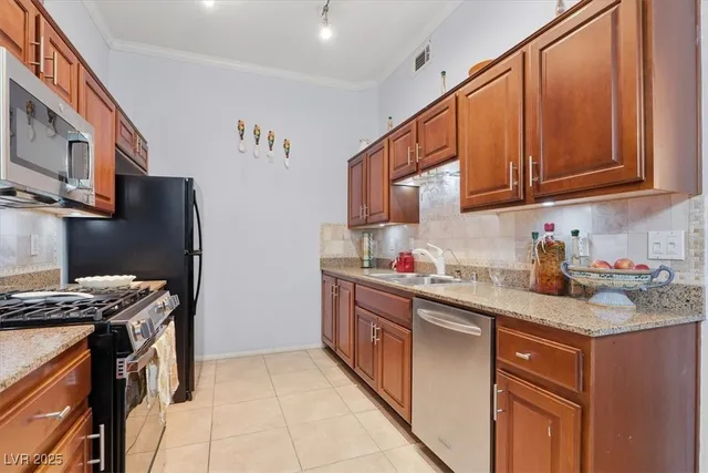 $300,000 | 8985 South Durango Drive, Unit 1082, Las Vegas, NV 89113