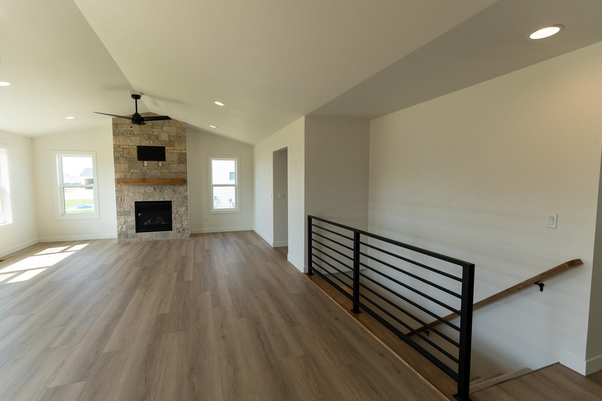 N9271 Anton Court Appleton, WI 54915 - Photo 4 of 31