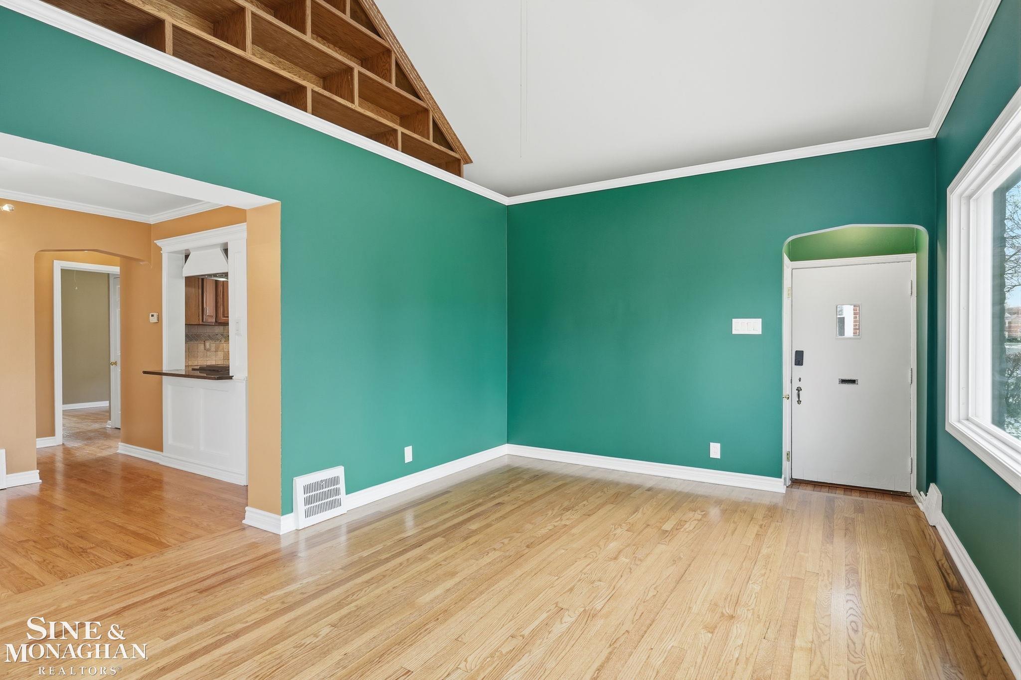 1641 Hampton Road Grosse Pointe Woods, MI 48236 - Photo 8 of 70