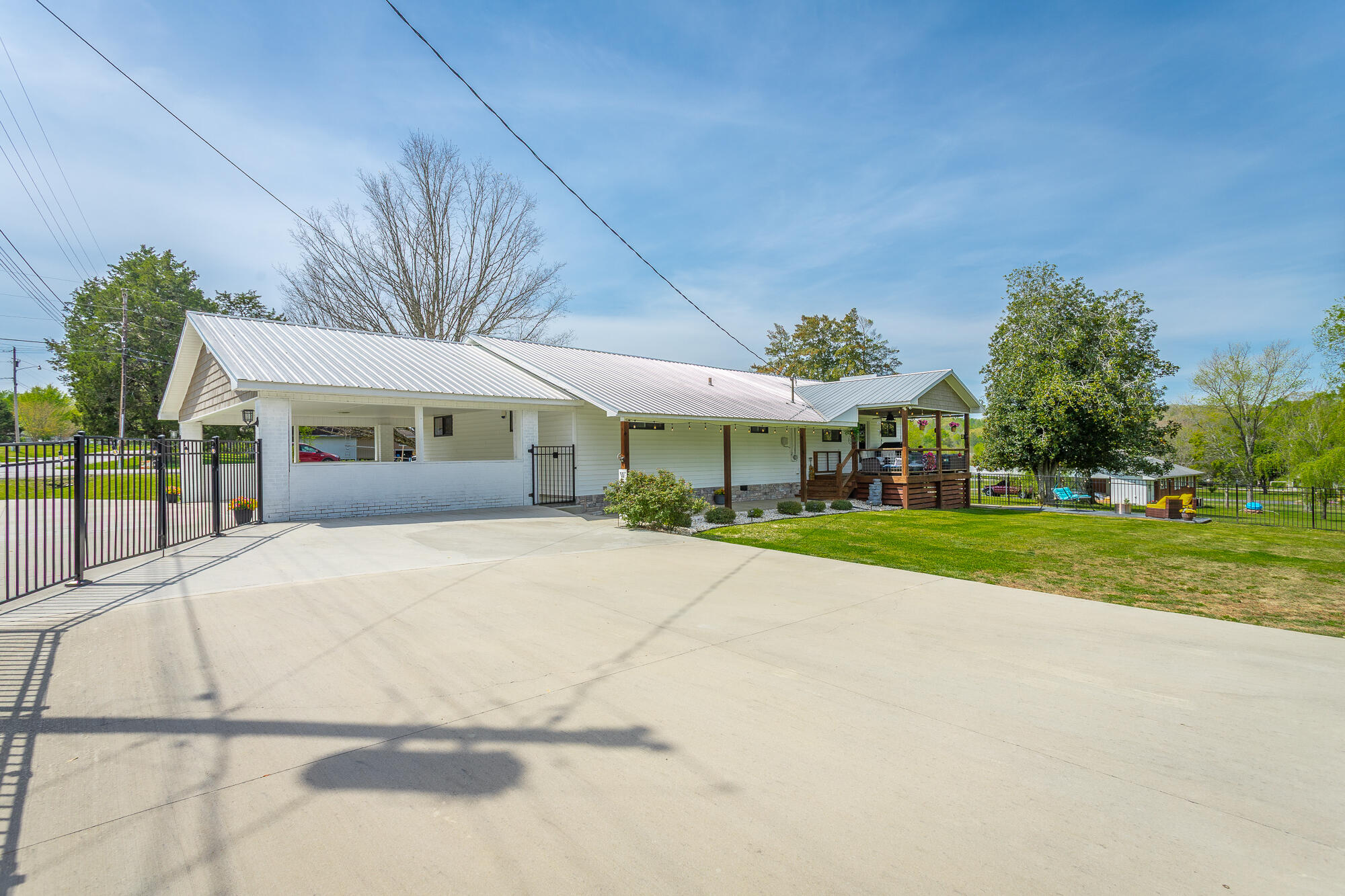 327 Irwin Avenue Decatur, TN 37322 - Photo 62 of 68 327 Irwin Avenue HD-68