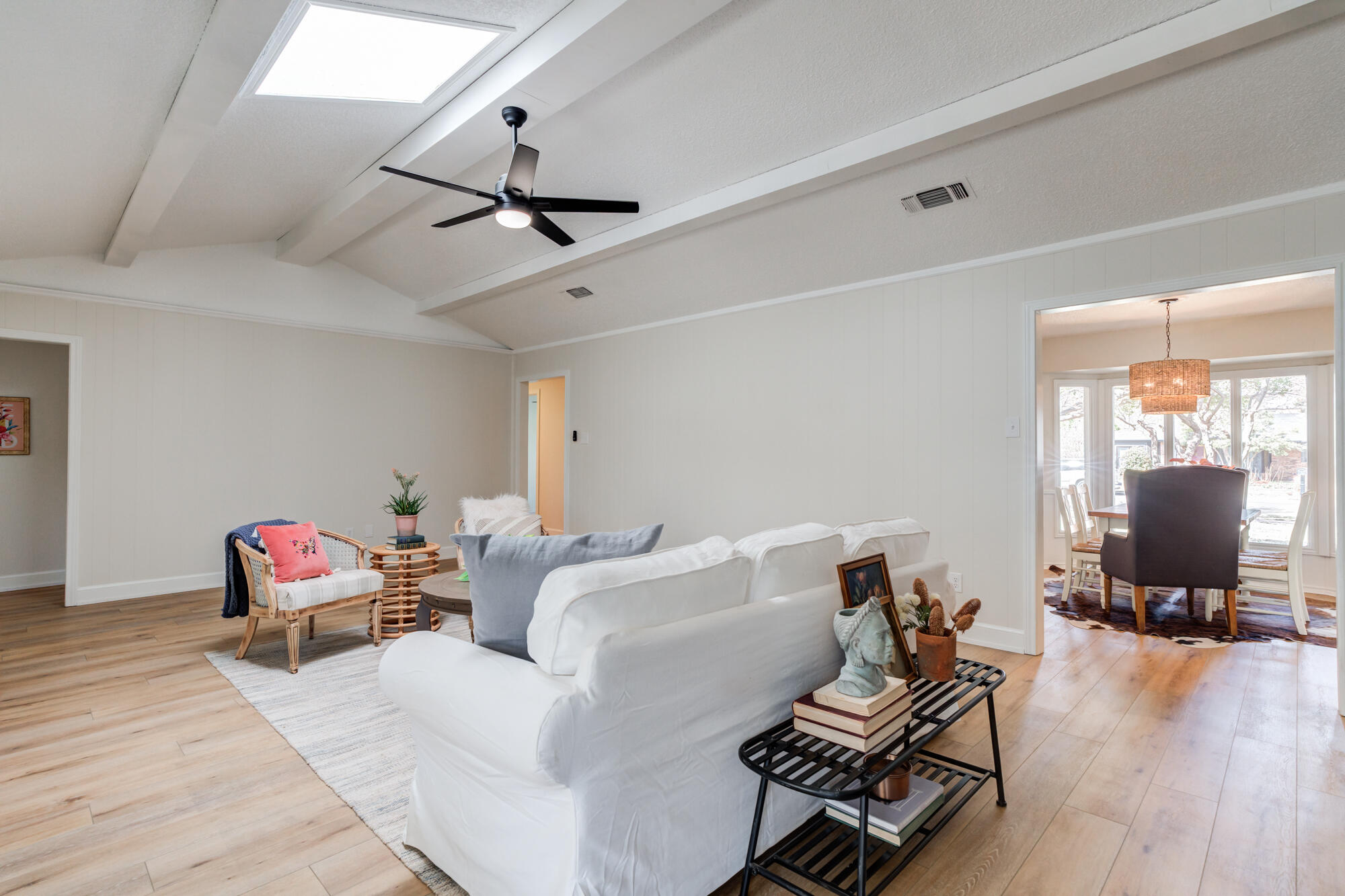 3405 91st Street Lubbock, TX 79423 - Photo 11 of 41 a living room with furniture