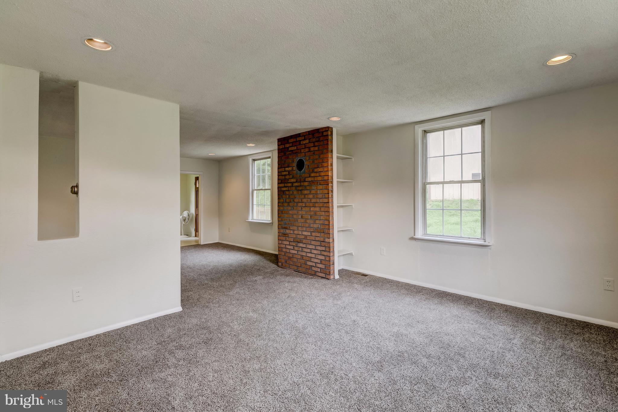 1914 Parsonage Road Parkton, MD 21120 - Photo 11 of 26 Interior (General)