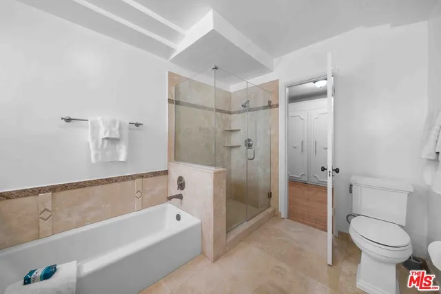 $2,099,000 | 865 South Lucerne Boulevard, Los Angeles, CA 90005