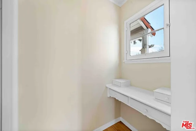 $2,099,000 | 865 South Lucerne Boulevard, Los Angeles, CA 90005